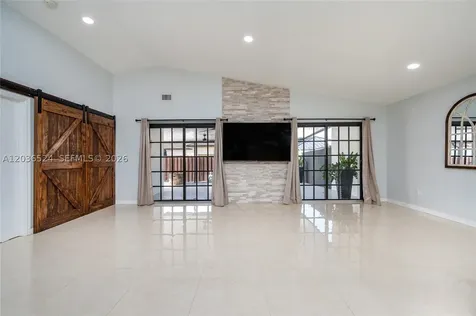 8724 NW 149th Terrace Miami Lakes FL 33018