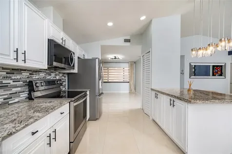 8724 NW 149th Terrace Miami Lakes FL 33018