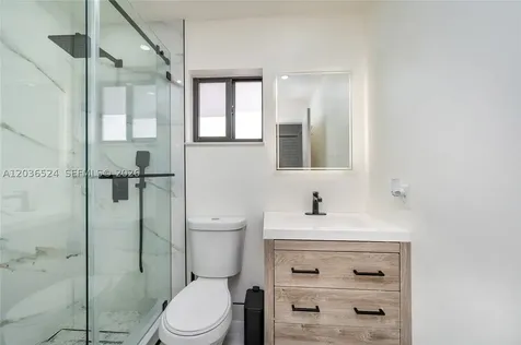 8724 NW 149th Terrace Miami Lakes FL 33018