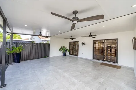 8724 NW 149th Terrace Miami Lakes FL 33018