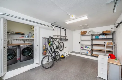 8724 NW 149th Terrace Miami Lakes FL 33018