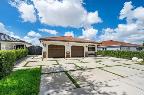 8724 NW 149th Terrace Miami Lakes FL 33018