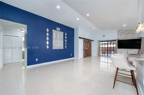 8724 NW 149th Terrace Miami Lakes FL 33018