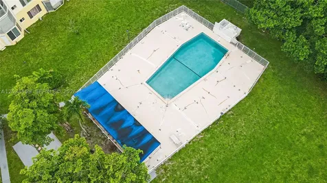 1201 NE 191st Street Miami FL 33179