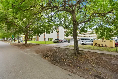 1201 NE 191st Street Miami FL 33179