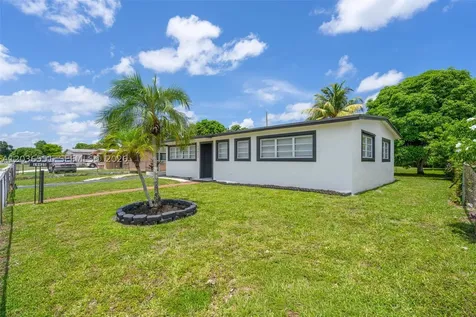 19425 NW 39th Avenue Miami Gardens FL 33055