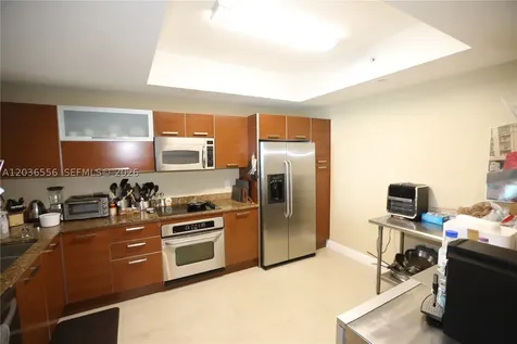 3330 NE 190th Street Aventura FL 33180