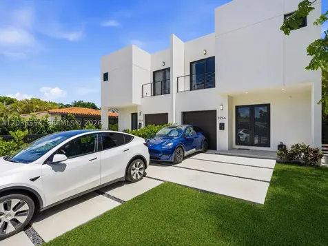 3266 SW 25th Terrace Miami FL 33133