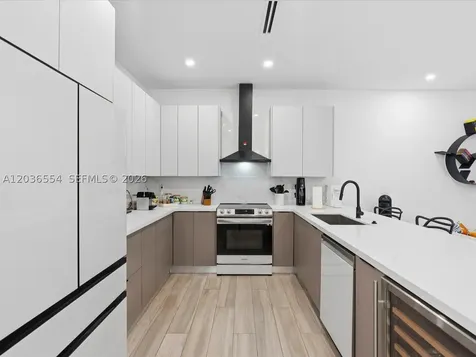 3266 SW 25th Terrace Miami FL 33133
