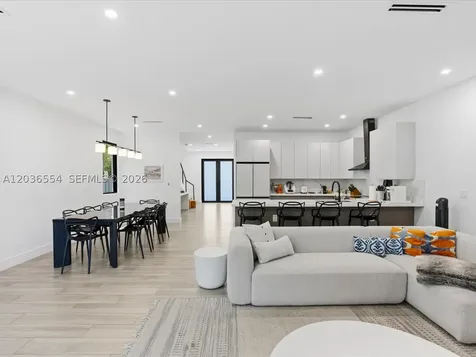 3266 SW 25th Terrace Miami FL 33133