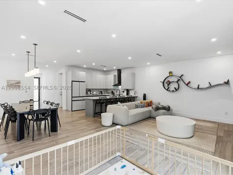 3266 SW 25th Terrace Miami FL 33133