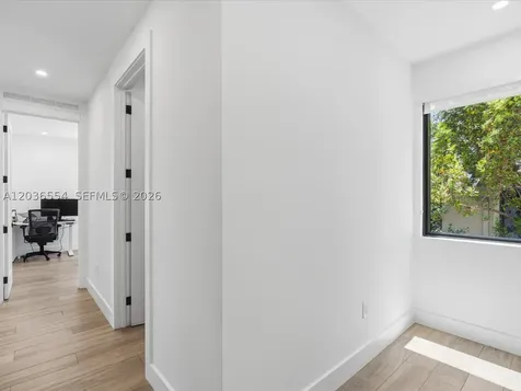 3266 SW 25th Terrace Miami FL 33133