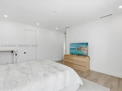 3266 SW 25th Terrace Miami FL 33133