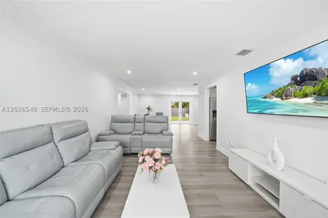 881 NW 133rd Avenue Miami FL 33182