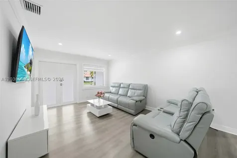881 NW 133rd Avenue Miami FL 33182