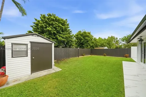 881 NW 133rd Avenue Miami FL 33182