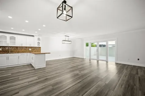 6832 W 2nd Court Hialeah FL 33014