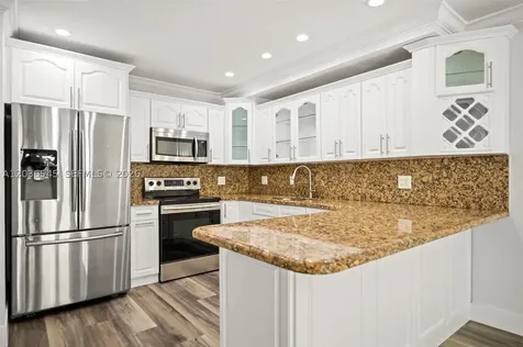 6832 W 2nd Court Hialeah FL 33014