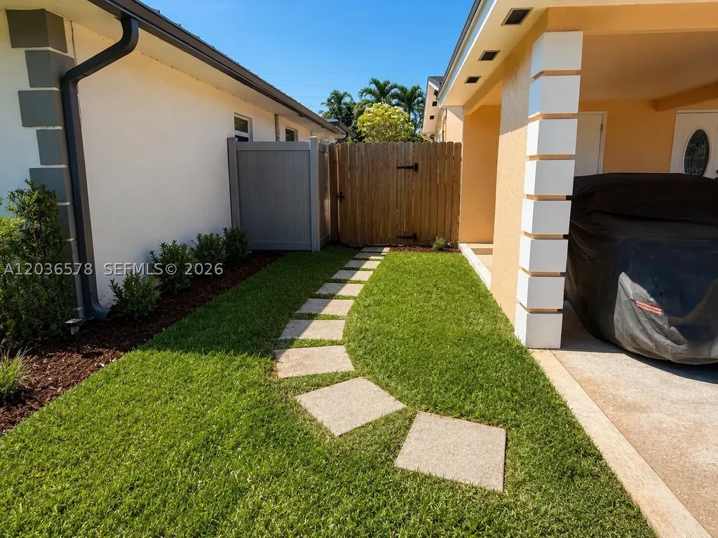 3327 Taft Street Hollywood FL 33021