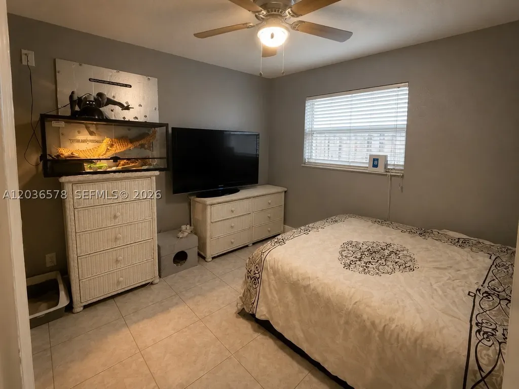 3327 Taft Street Hollywood FL 33021