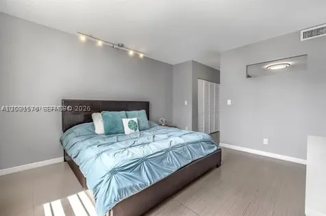 19390 Collins Avenue Sunny Isles Beach FL 33160