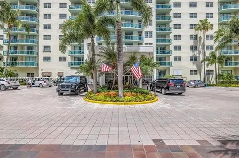 19390 Collins Avenue Sunny Isles Beach FL 33160