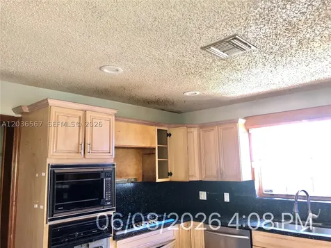 447 E 32nd Street Hialeah FL 33013