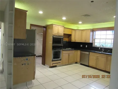 447 E 32nd Street Hialeah FL 33013