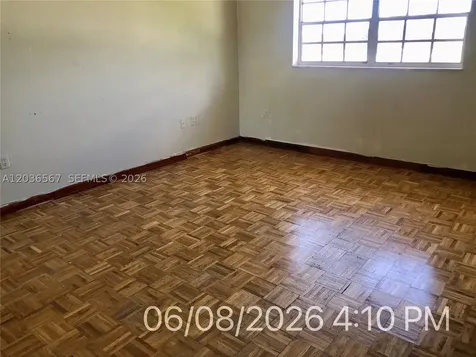 447 E 32nd Street Hialeah FL 33013