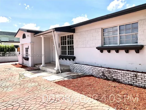 447 E 32nd Street Hialeah FL 33013