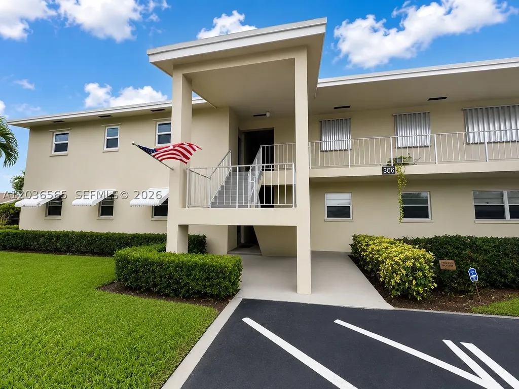 306 S Circle Drive S Boynton Beach FL 33435