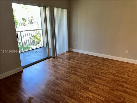 460 S Park Road Hollywood FL 33021