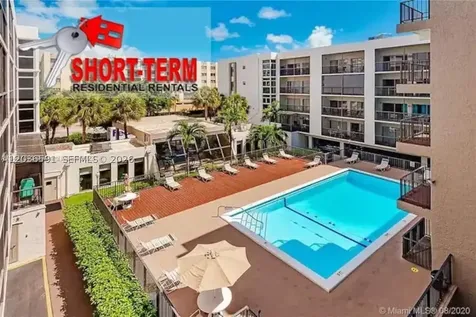201 S 178th Drive Sunny Isles Beach FL 33160