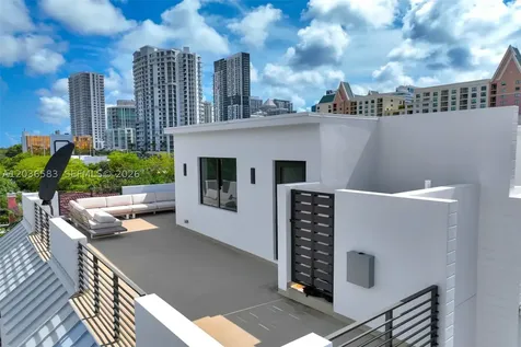 820 NE 2nd Street Fort Lauderdale FL 33301