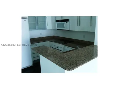 335 Biscayne Bl Miami FL 33131