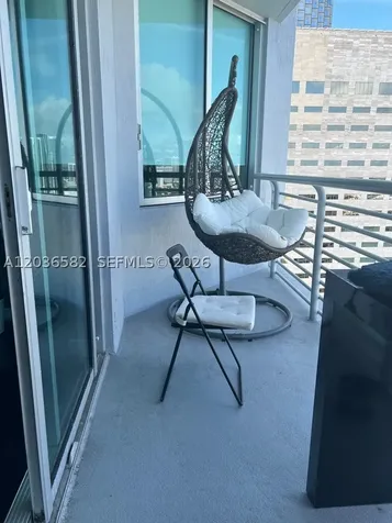 335 Biscayne Bl Miami FL 33131