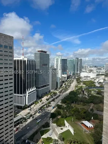 335 Biscayne Bl Miami FL 33131