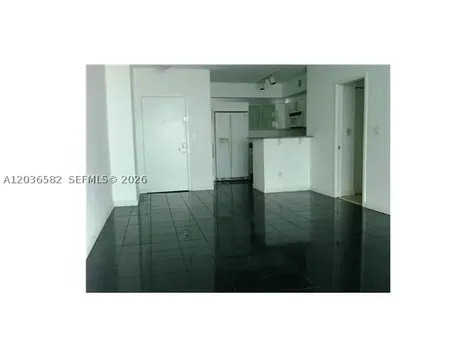 335 Biscayne Bl Miami FL 33131