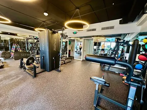 2555 Collins Avenue Miami Beach FL 33140