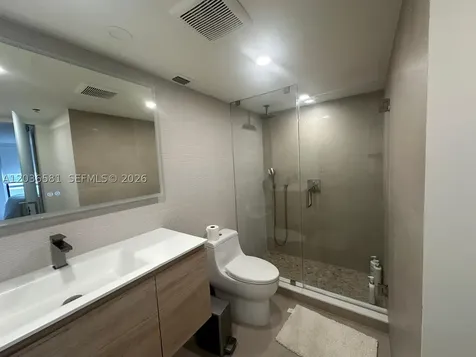 2555 Collins Avenue Miami Beach FL 33140