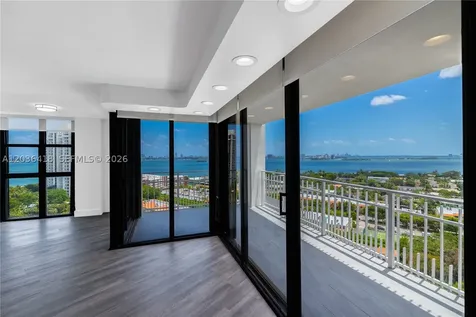 1000 Quayside Terrace Miami FL 33138