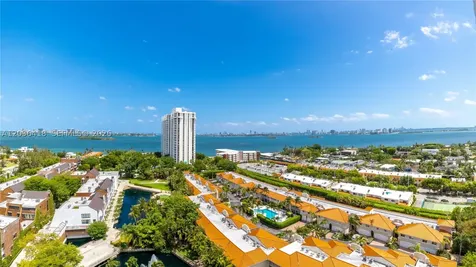 1000 Quayside Terrace Miami FL 33138