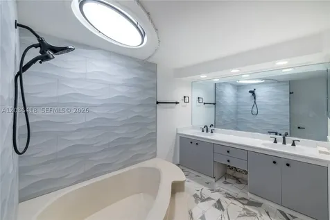 1000 Quayside Terrace Miami FL 33138