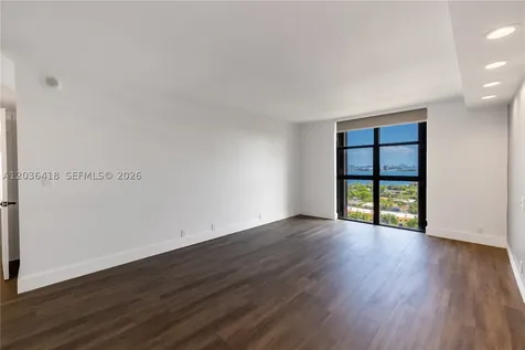 1000 Quayside Terrace Miami FL 33138