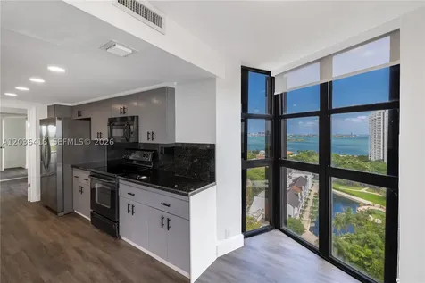 1000 Quayside Terrace Miami FL 33138