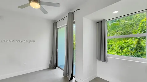 1536 NW 15th Avenue Miami FL 33125