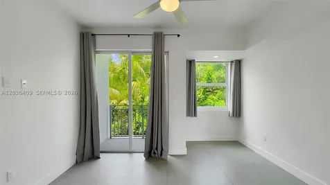 1536 NW 15th Avenue Miami FL 33125