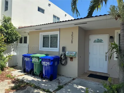 3528 SW 25th Terrace Miami FL 33133