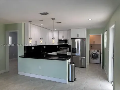 3528 SW 25th Terrace Miami FL 33133