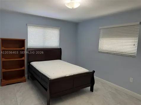 3528 SW 25th Terrace Miami FL 33133